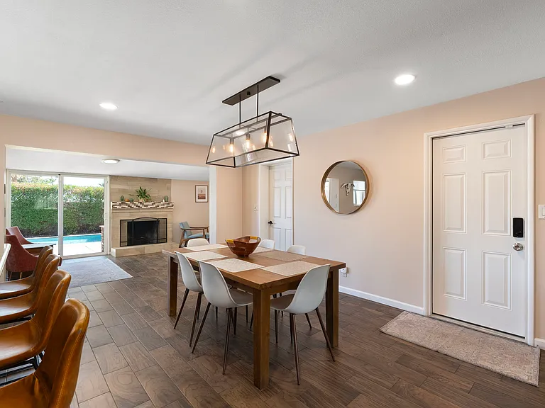 1231 E Diana Ave — Photo 15