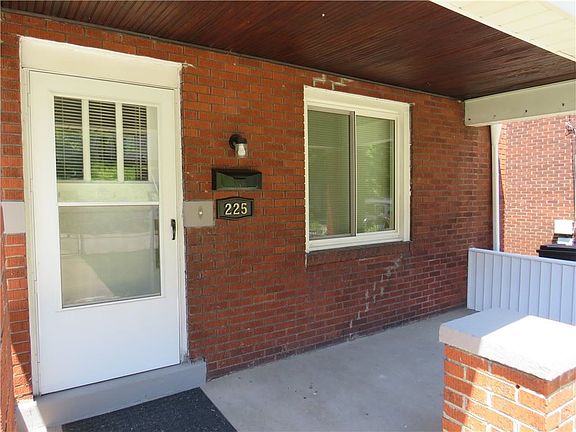 3rd image of 225 E Agnew Ave