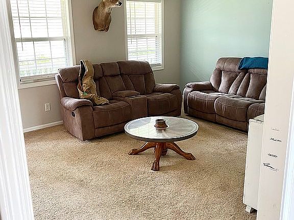 Main living area 13ftx16ft