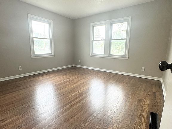5th image of 1020 S 56th Ter