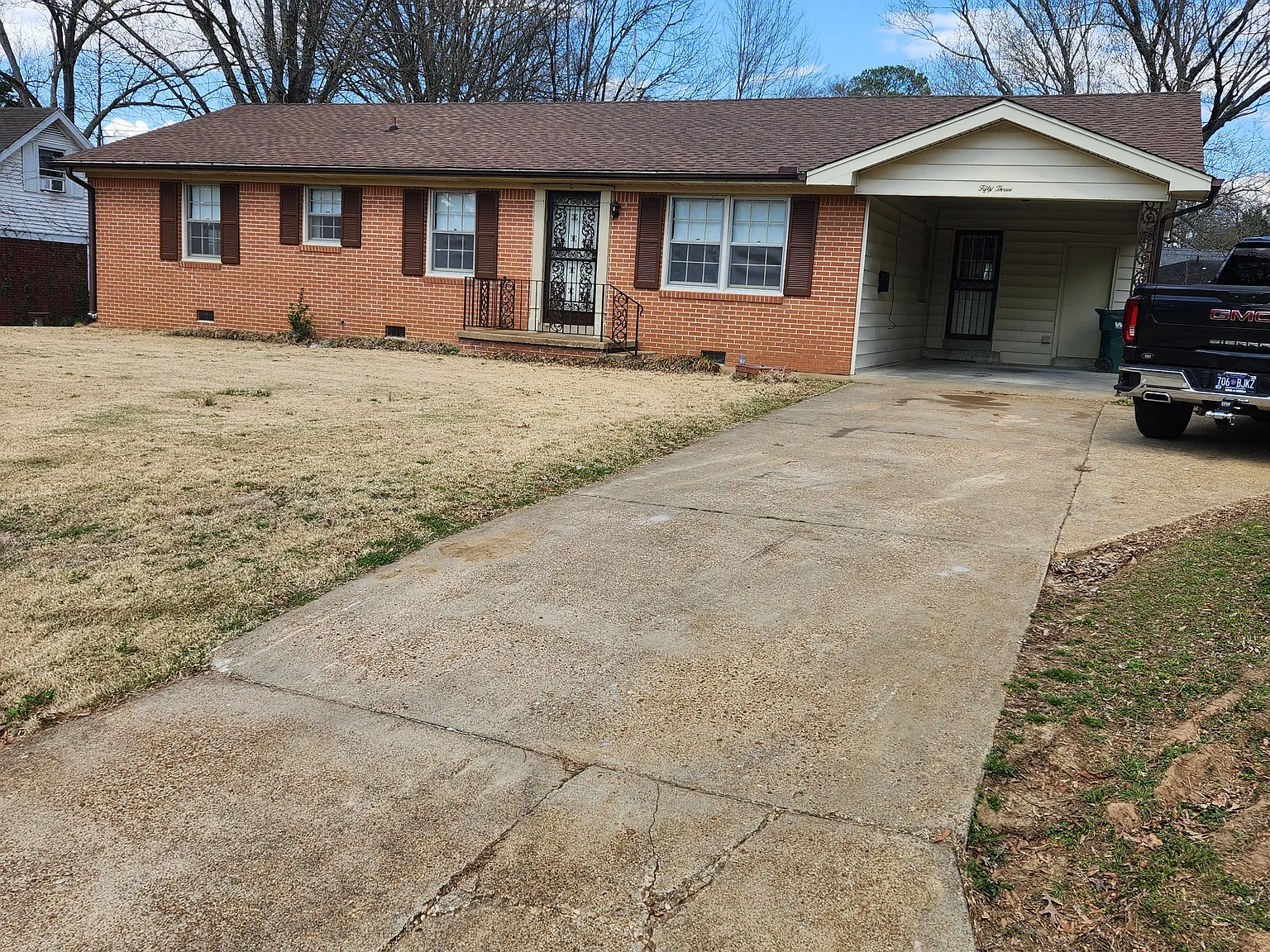 53 Ridgeview Dr — Photo 1