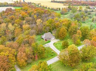 132 Pinnacle Point Dr, Hillsboro, IL 62049
