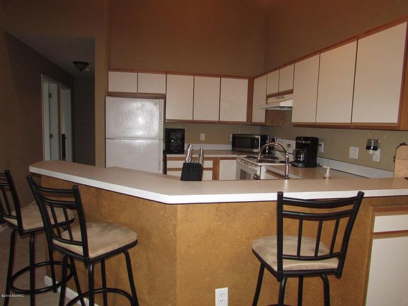 2nd image of 5891 Crosswinds Dr Unit 31