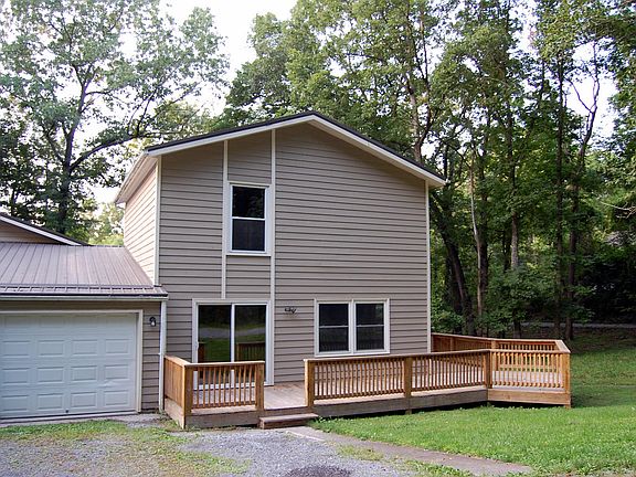 4th image of 101 Upper Meadow Ln