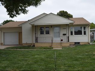 1350 N Grant St, Fremont, NE 68025