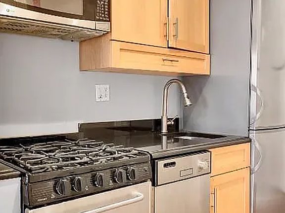 4th image of 89 Clinton St #1B