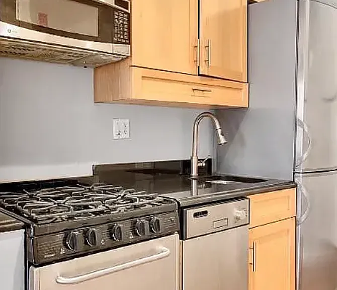 89 Clinton St #1B — Photo 4