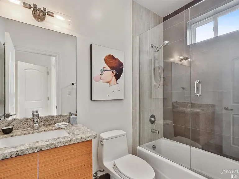 2560 Bryant St — Photo 24