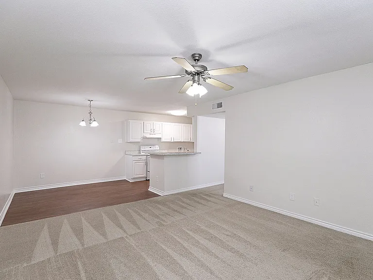 Ferry Road Apartments — Photo 7