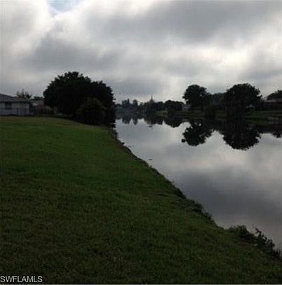 5th image of 21427 Gladis Ave
