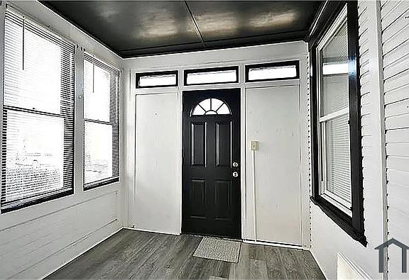 2nd image of 424 Wilson Ave