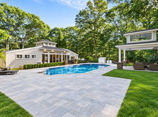 10 Winterberry Ln, East Hampton, NY 11937