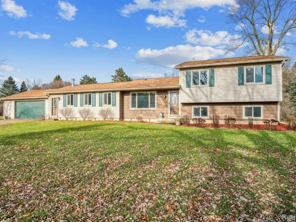 5236 Pratt Rd, Lapeer, MI 48446