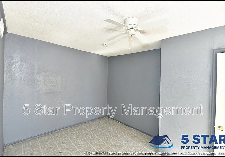 4425 La Luz Ave — Photo 20