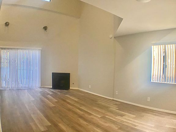 2nd image of 720 Westmount Dr