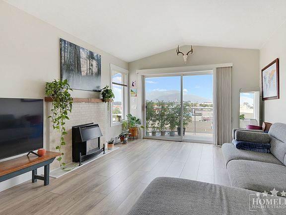4th image of 45729 Gaetz St #401