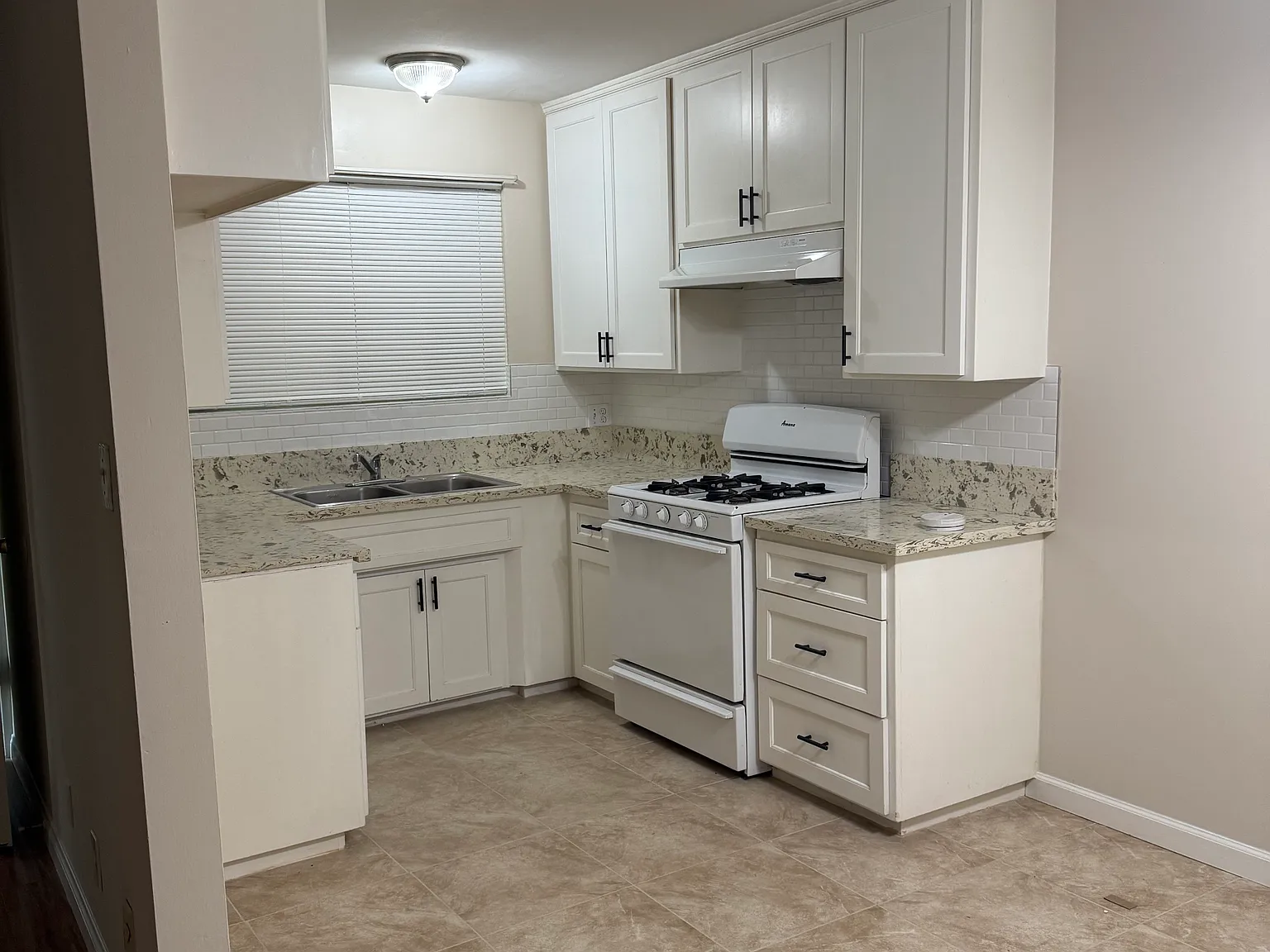1 bed, $2,100 — Photo 4