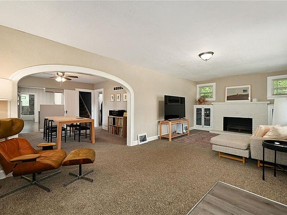 4th image of 6034 Sewell Ave