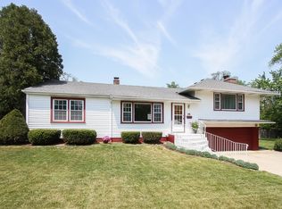 106 W Goebel Dr, Lombard, IL 60148