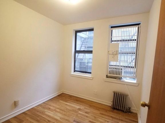 3rd image of 514 E 13th St #3B