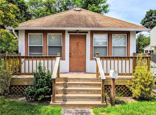 146 Penataquit Ave, Bay Shore, NY 11706