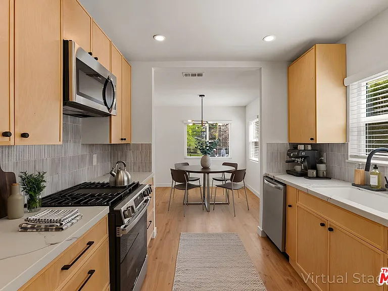 1405 N Coronado St — Photo 6