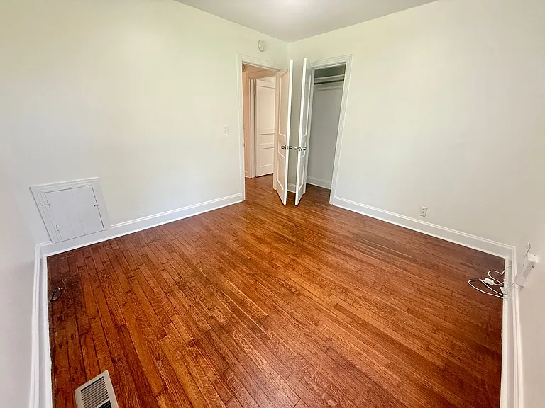 902 Gibson Dr — Photo 20