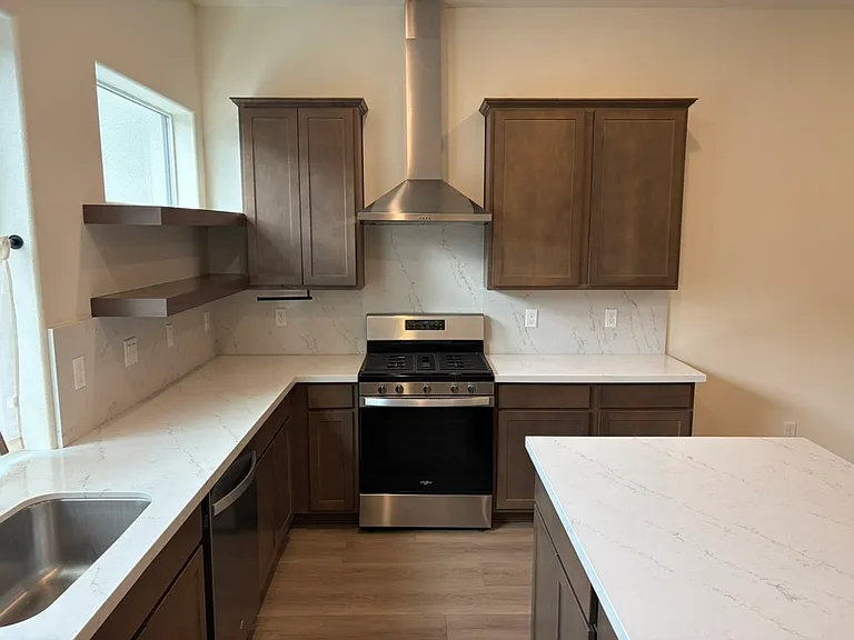 2580 Flowing Stream St — Photo 2