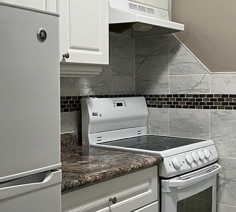 5th image of 6215 Thornberry Cres #6215