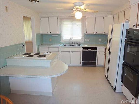 5th image of 99 Clearfield Dr