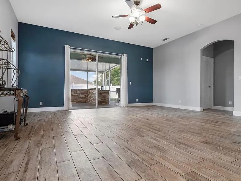 1819 SW Renfro St — Photo 8