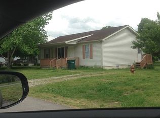 1002 E Railroad St, Waverly, TN 37185