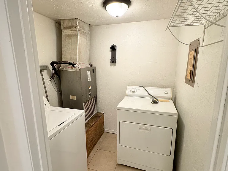 821 NW 13th St #9 — Photo 19