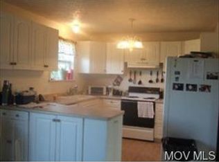 2570 Vickers Rd, Marietta, OH 45750