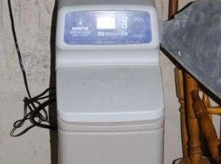 18 E Union Ave, Cedar Grove, WI 53013