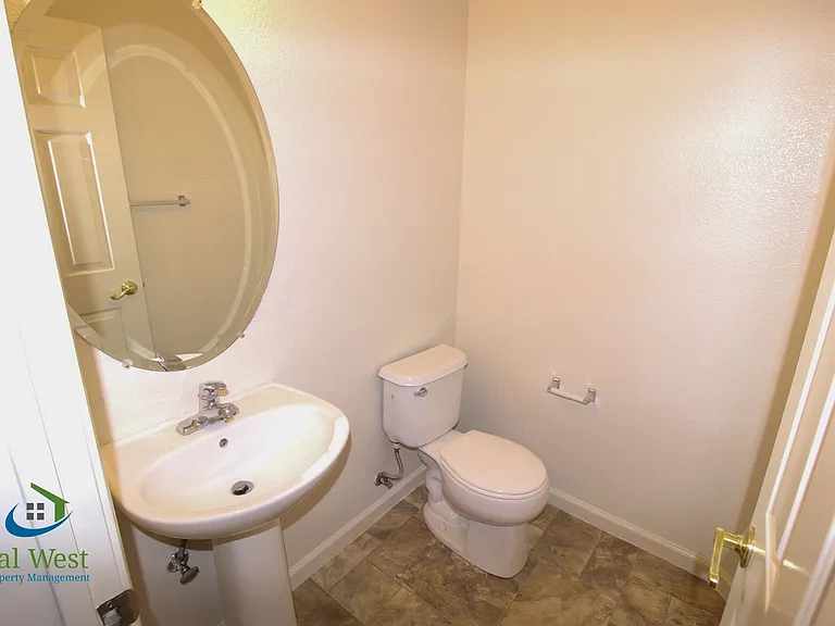 3158 Regency Ave — Photo 7