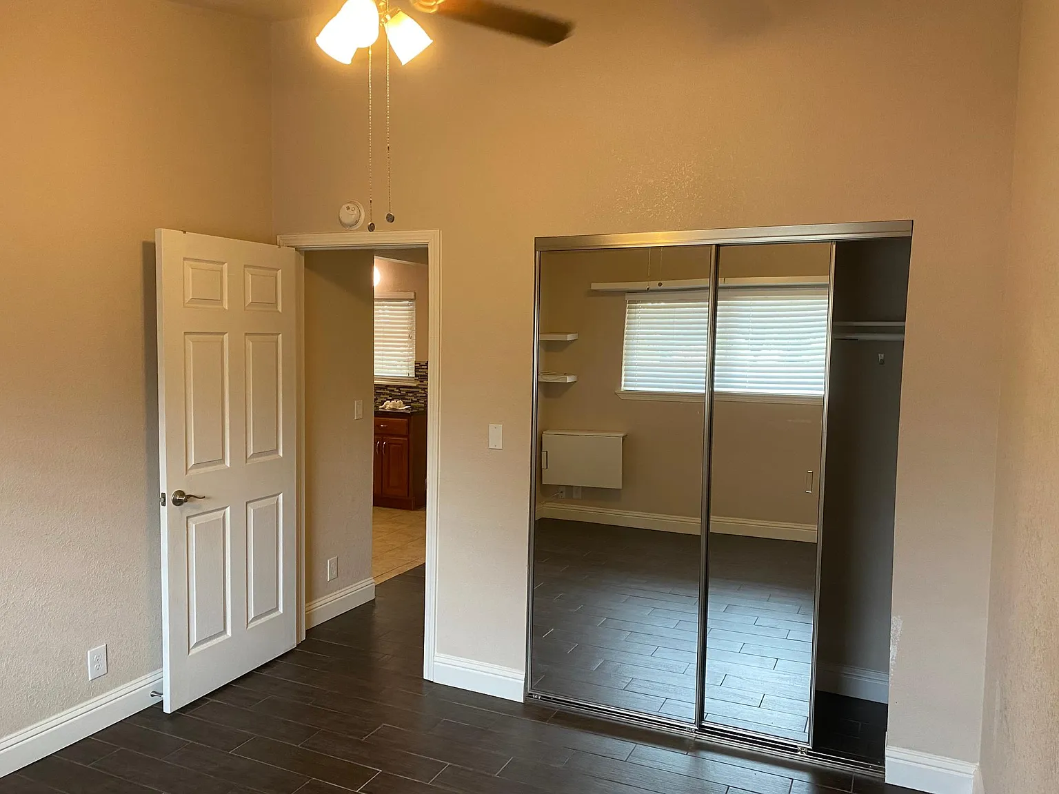 1 bed, 500 sqft, $1,699 — Photo 3