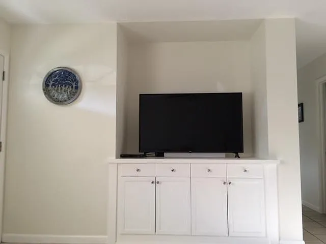Living room built in