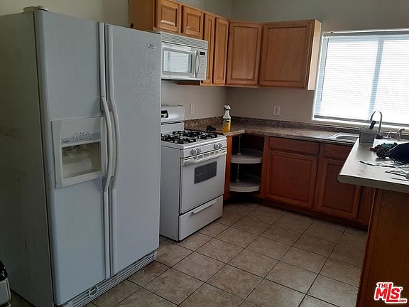3rd image of 7711 Laurel Ave