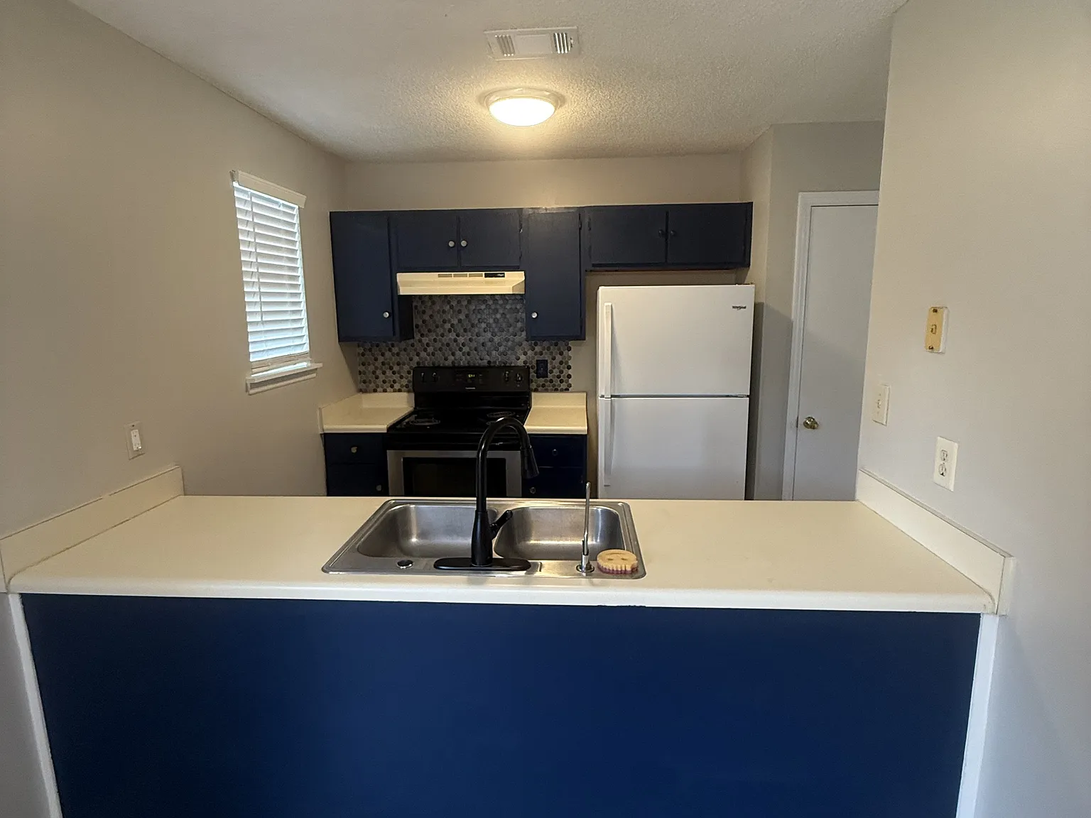 109 Mauldon Court - 1 — Photo 4