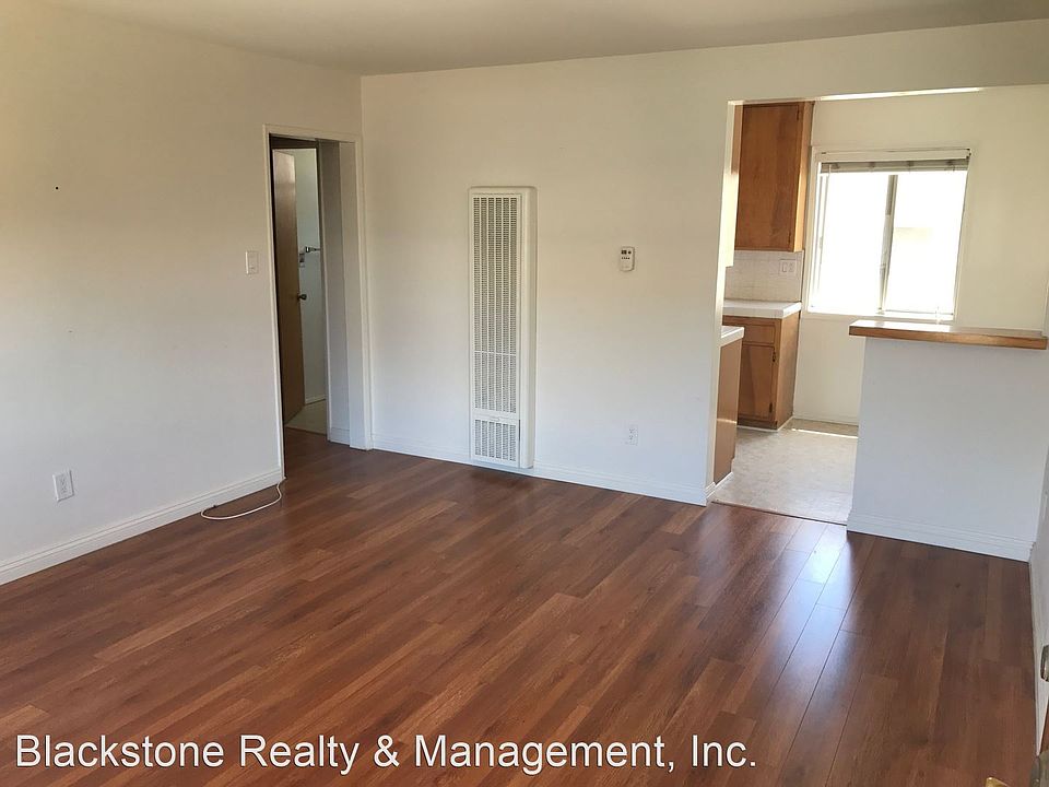 1st image of 1640 Colby Ave #17