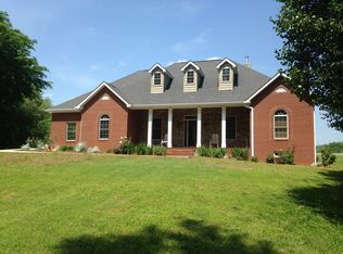 129 Lakeview Hts, Byrdstown, TN 38549