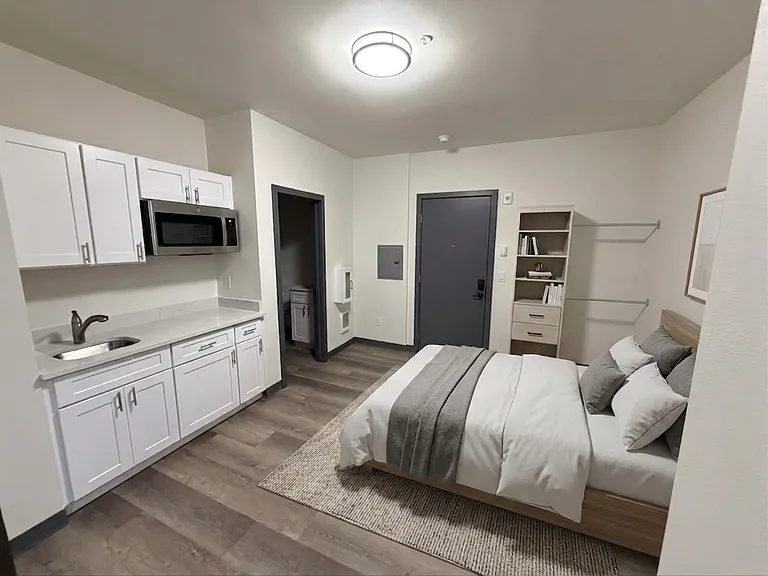 4544 20th Ave NE #101 — Photo 2