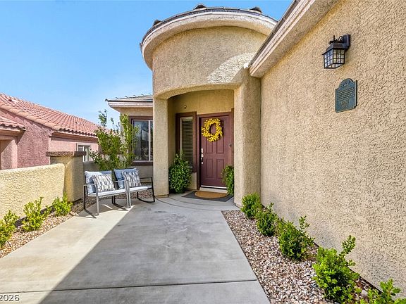 4th image of 2553 Rue Royale St