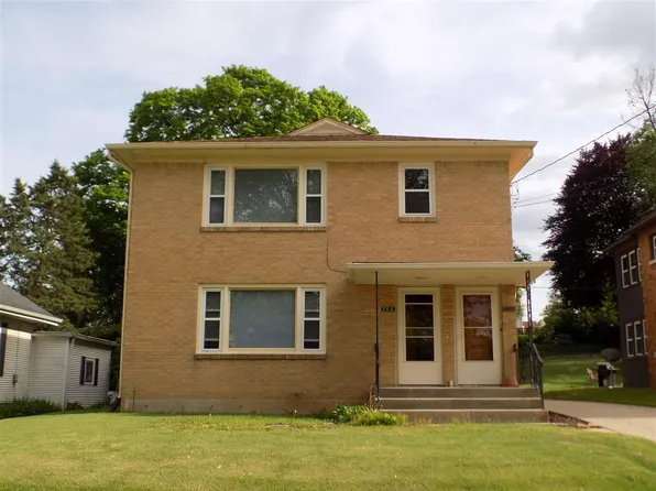706 King St, Rockford, IL 61103