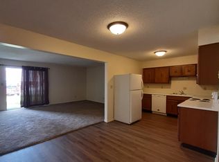 1000 Hespe Dr #5, Norfolk, NE 68701