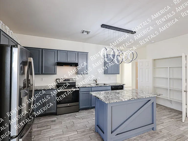 9820 W Sanna St — Photo 16