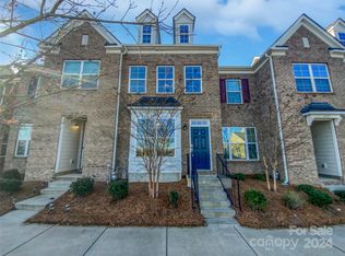 6925 Walnut Branch Ln, Charlotte, NC 28277