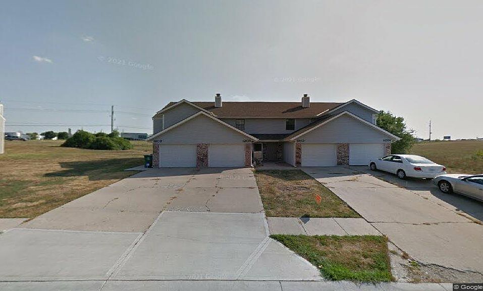 1st image of 1203 SE 8th St #1203