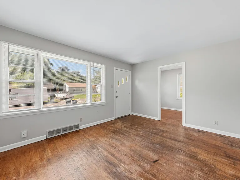 8515 Jenny Dr — Photo 24